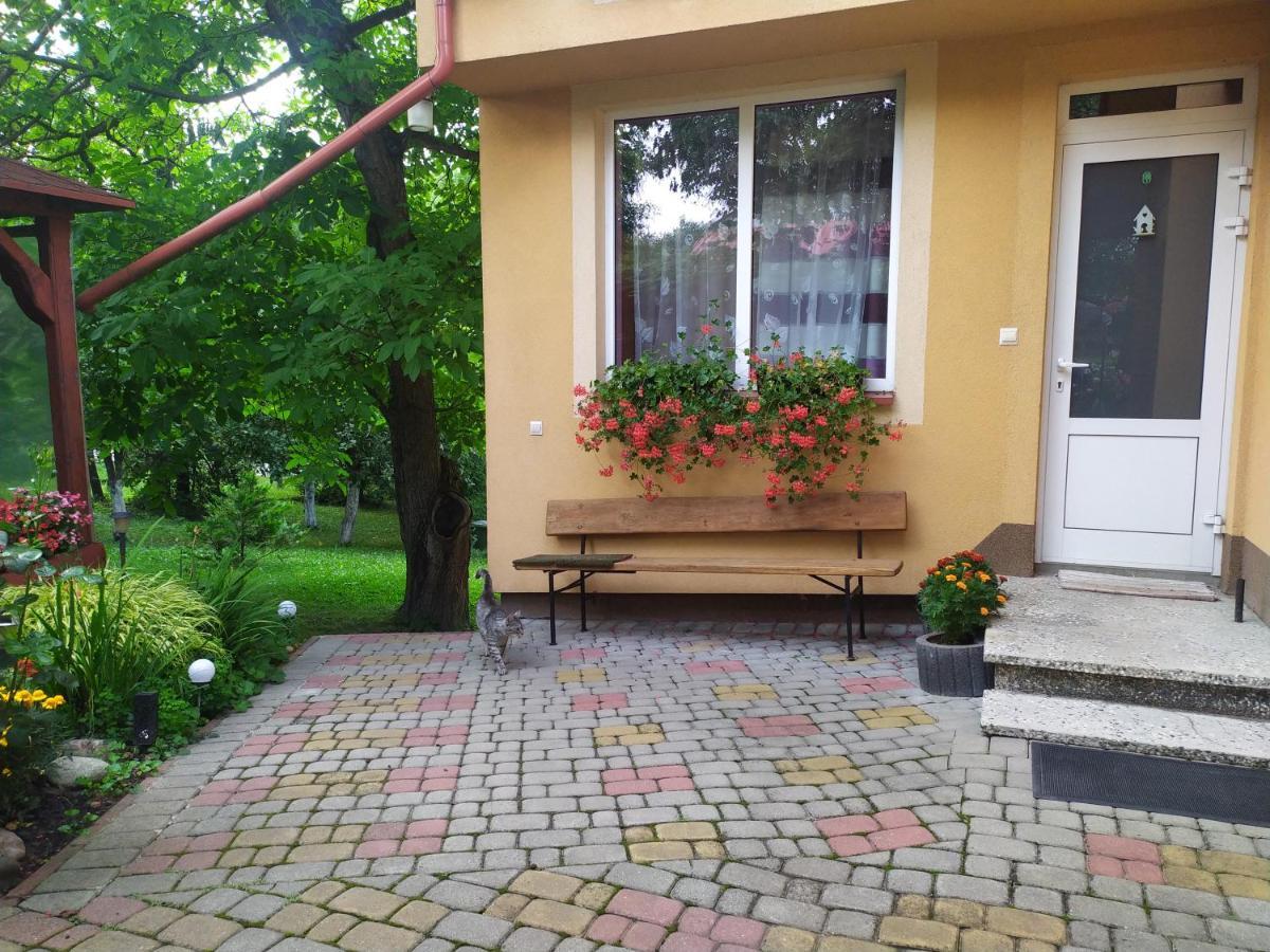 Apartament W Domu Na Wsi Tomaszów Lubelski Exteriör bild