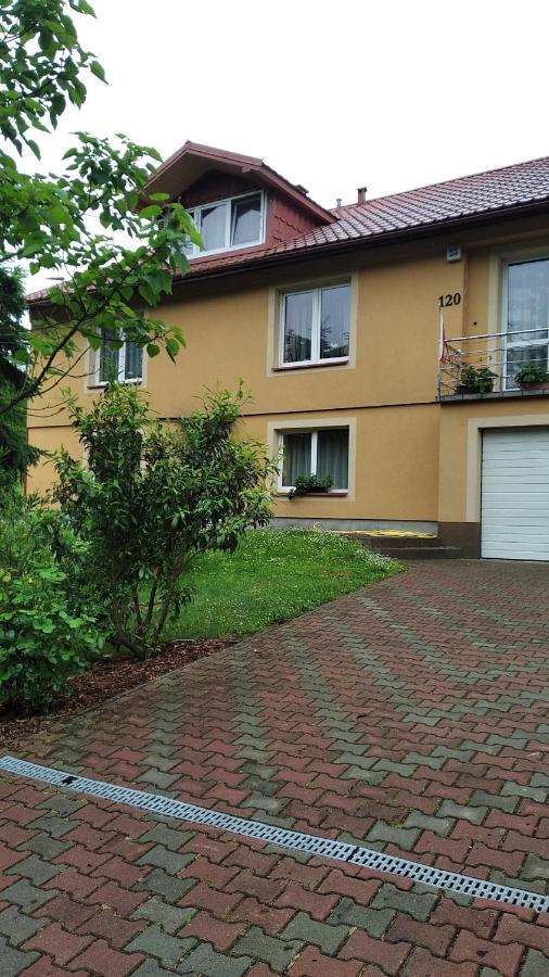 Apartament W Domu Na Wsi Tomaszów Lubelski Exteriör bild