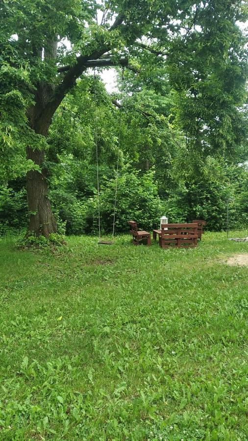 Apartament W Domu Na Wsi Tomaszów Lubelski Exteriör bild