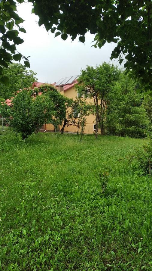 Apartament W Domu Na Wsi Tomaszów Lubelski Exteriör bild