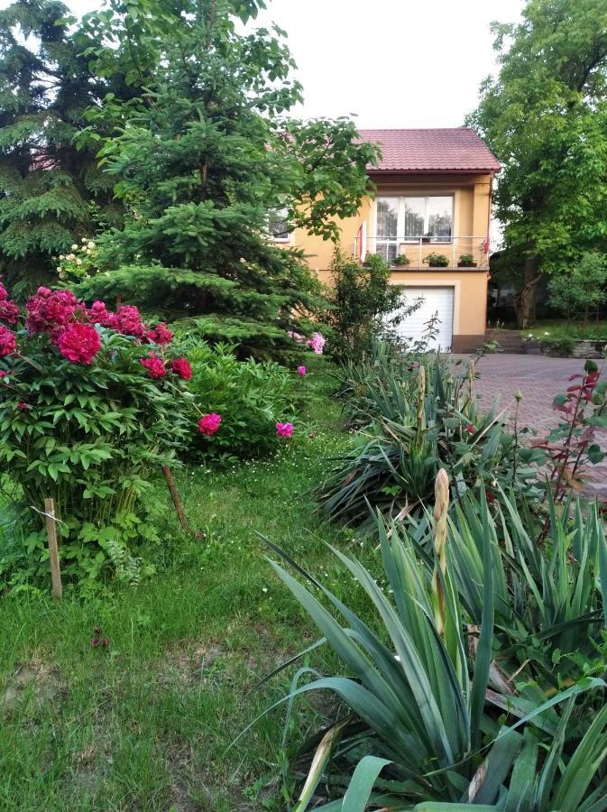 Apartament W Domu Na Wsi Tomaszów Lubelski Exteriör bild